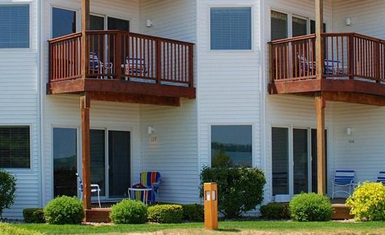 The Beach Condominium Hotel Resort Traverse City Exterior photo